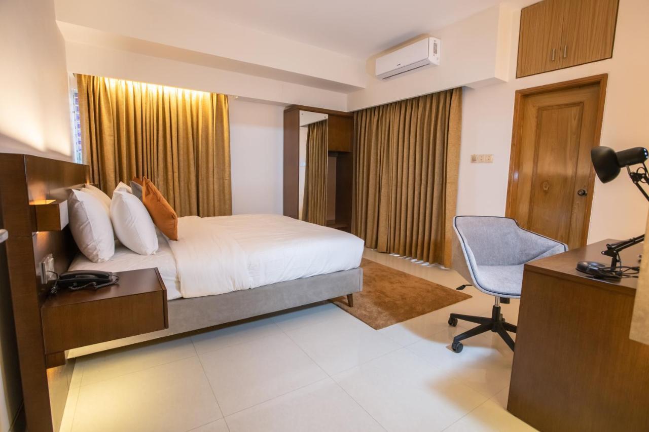 Jatra Flagship Khulna City Centre Экстерьер фото